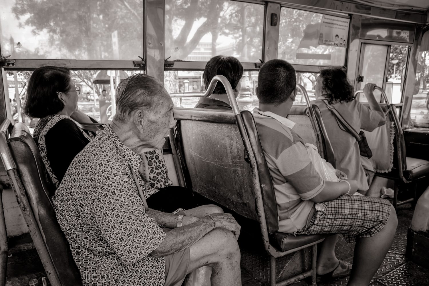 Bus Passengers, Bangkok, Documentary Photograph, © Stuart Coleman bus passengers documentary photography stuart coleman